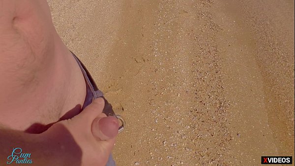 OMG STRANGER CUM IN MY PANTIES_ON THEBEACH