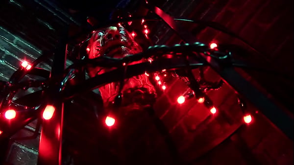 Nonton Oily Slickbird Isabel Ice Gets Gang Banged In The Dungeon thumbnail