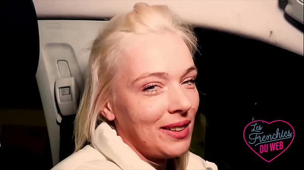 Oletsha blonde incroyable_est folle de bite