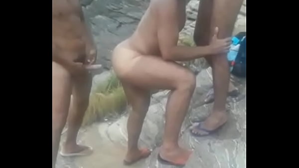 Suruba gostosa na praia "Olho de Boi" em B&uacute;zios. 