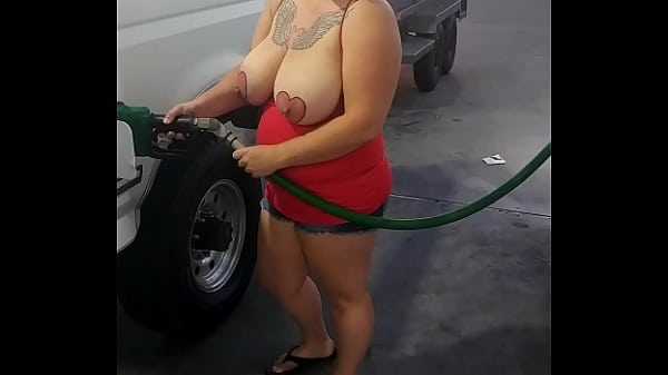 Play MP4 - Bbw flashing at fuel pump on Vimeo&period;MP4