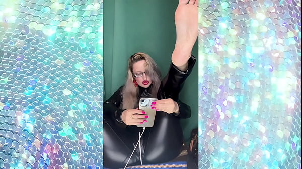 Squeal like a good girl sissy 