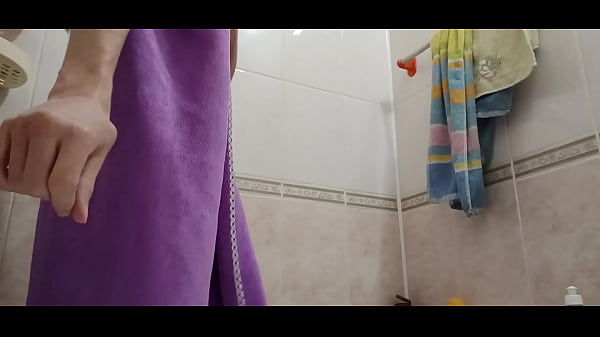 Nonton Young Student Skips Uni Ty To Jerk Off thumbnail