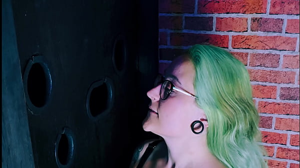 Gloryhole At The Swingers Club thumbnail