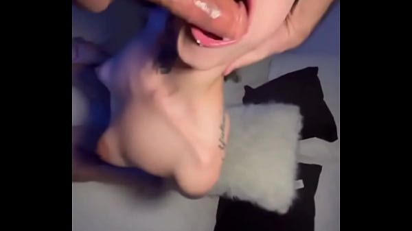 Had this little emo goth slut try out for her first video she did well 