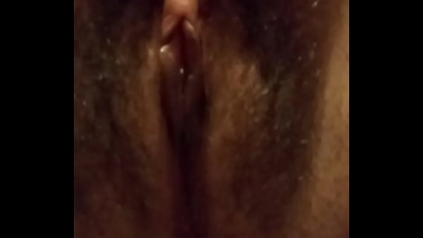 Puta mea_mientras se mete el dedo en el_culo