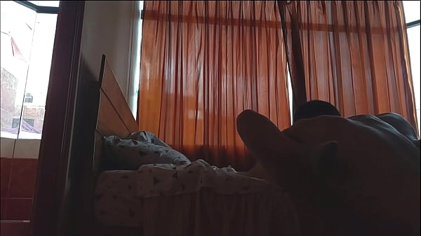 Me acuesto con amigo casto de mi esposo que se vacea toda su leche dentro de mi vagina