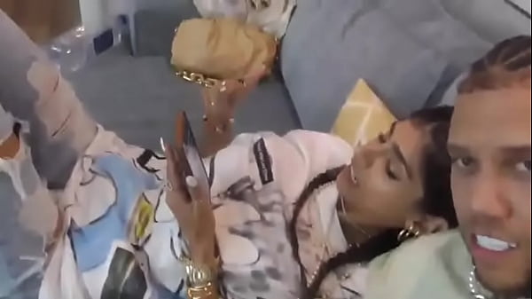 Spanish teacher tries to seduce his student 