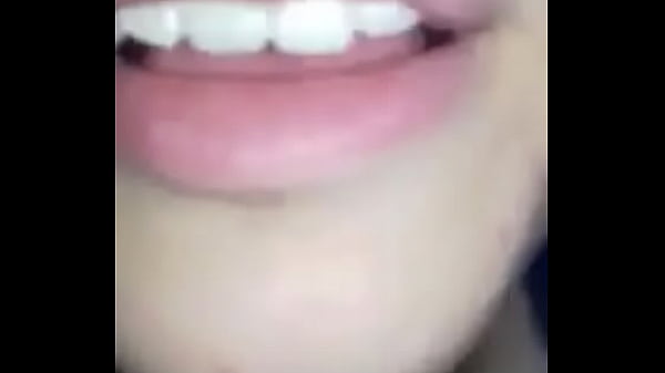 Mi amigaTania me la chupa y me_masturbacon sustetitas