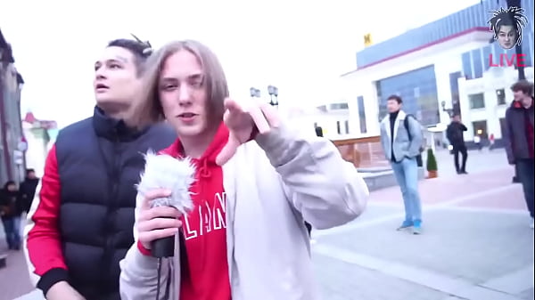 A guy gets free_head Jk