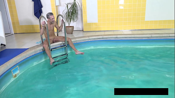 Nonton Simply Anal - Atm And Back Again thumbnail