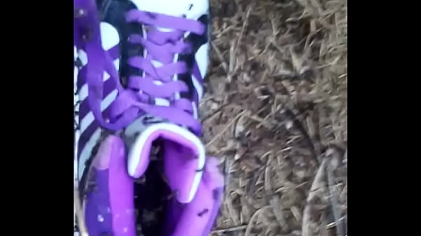 Adidas versus mravency 2 