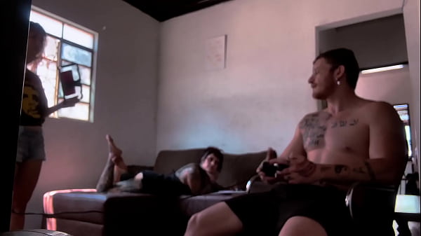 Bastidores Da Grava&ccedil;&atilde;o Chupando O Carmona Jogando Video Game thumbnail