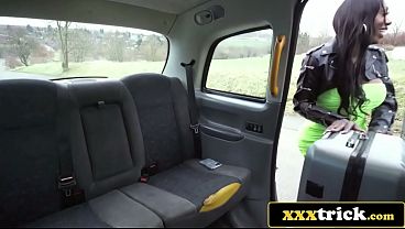 Nonton Cab Driver Fucks Voluptuous Black Babe Until She Screams For Cum thumbnail