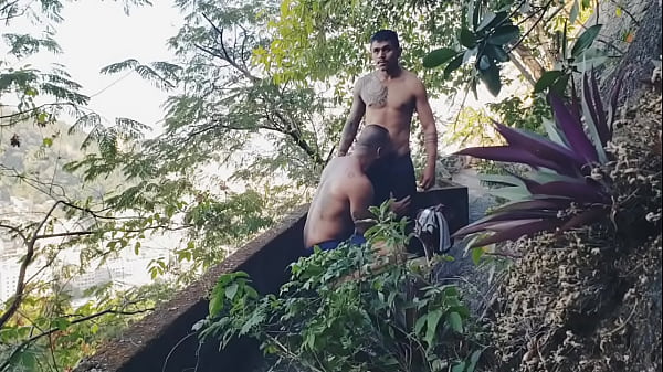Fudendo o cu do macho na trilha (COMPLETO NO RED) 