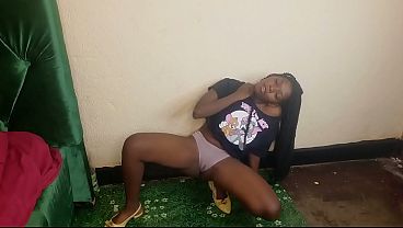 Nonton Better Watch My Pussy Or You Miss thumbnail