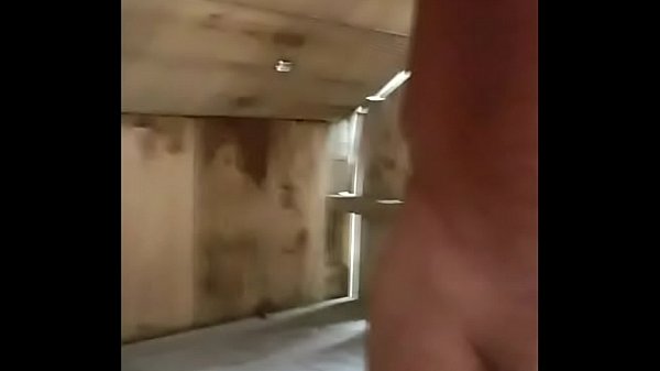 Play MP4 - Beach shower