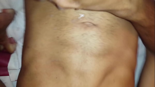 Play MP4 - &Agrave; primeira vez do novinho&period; Arrombando o novinho&period;&period;&period;