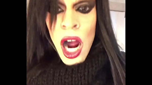 Play MP4 - Travesti crossdresser