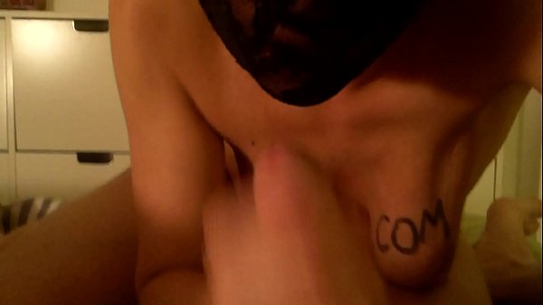 Play MP4 - Swinging boobs blowjob with cum