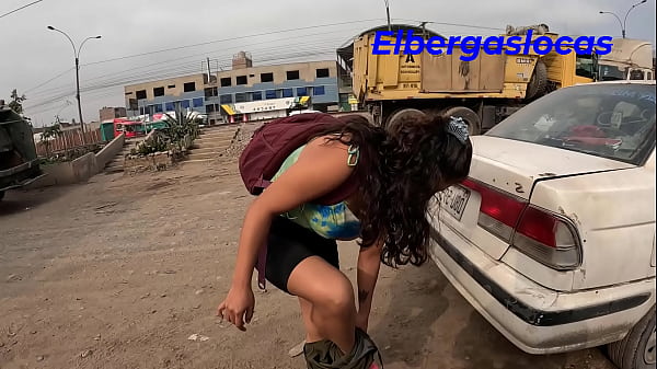 Encontre a mihermanastra tratando defugarsede su casa fui_a su rescate y la lleve_a mi casa para calmarla_pero terminamos_cogiendo