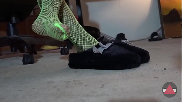 Bow Down Your Going To Get What You Deserve thumbnail