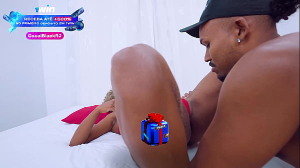 A morena que caprichou com gosto na rabada 