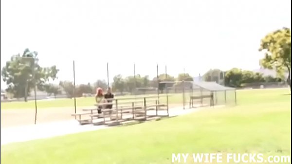 Play MP4 - I want to spice up our bedroom with another guy