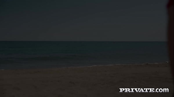 Nonton Angelique Lapiedra, A Walk On thumbnail