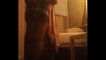 Follandome a la amiga de mi madrastra en un motel con la c&aacute_mara escondida