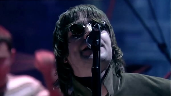 Liam y noel gallagher eyaculan un temazo en vivo 