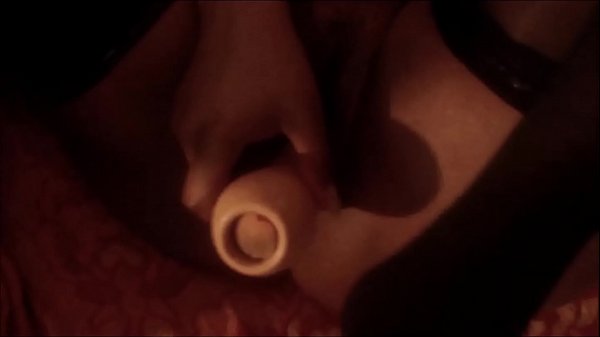 Con la bella mulatta una sega con pompinaccio e goduta