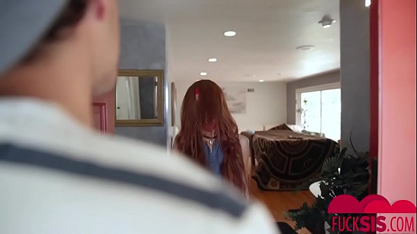 Cleo Bardot, Tyler Nixon In The Headgear_Hottie