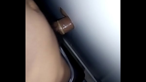 penetraci&oacute;n en las cabinas gay 