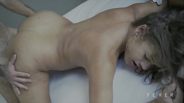 Novinha Dando A Bucetinha Sem Parar E Indo Mais thumbnail