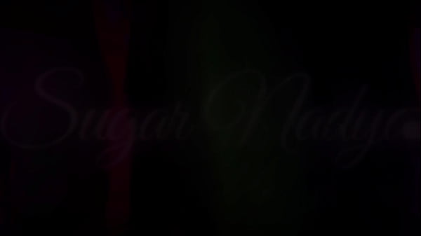 Nonton Dirty Milf Whore Waxes Herself Before Meeting A Client thumbnail