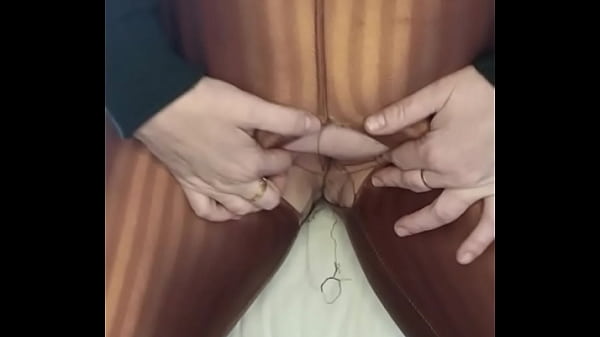 Madrasta notaque calça rasgou em academia mas estava sem calcinha Vídeos deixe noscomentários