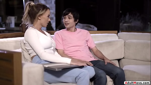 Play MP4 - Stepson keeps stepmom going through sex