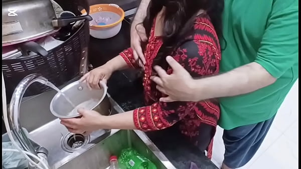 Play MP4 - Pakistani Housemaid Fucked in Kitchen