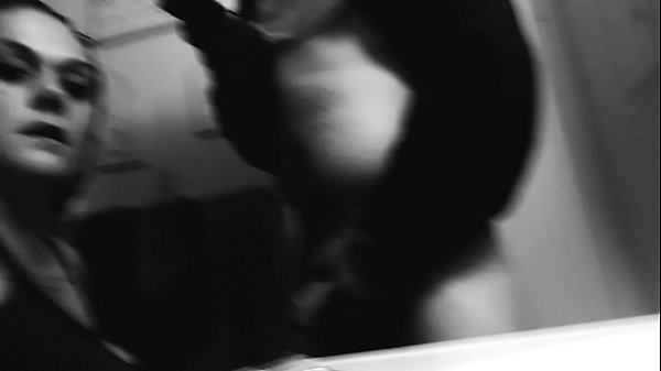 Nonton Trouble Behavior thumbnail