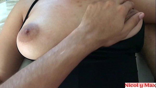 Así d.mi madrastra en el sofá cuando mi padre_no esta