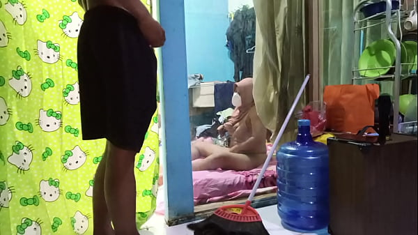 Ngentot istri teman_yang lagi colmek