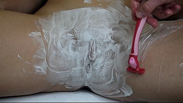 Shaving A Hairy Pussy With Shaving Foam! Close-up! thumbnail