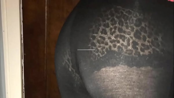 Going to the store in leggings 