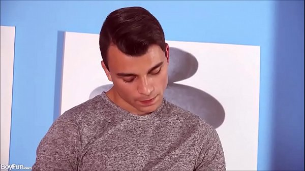 Play MP4 - Nic Vargas Playing His Uncut Cock