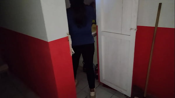 Nonton The Whore Put On A Balaclava And Makes Porn From Her Work Warehouse Showing Her Mature Vagina thumbnail