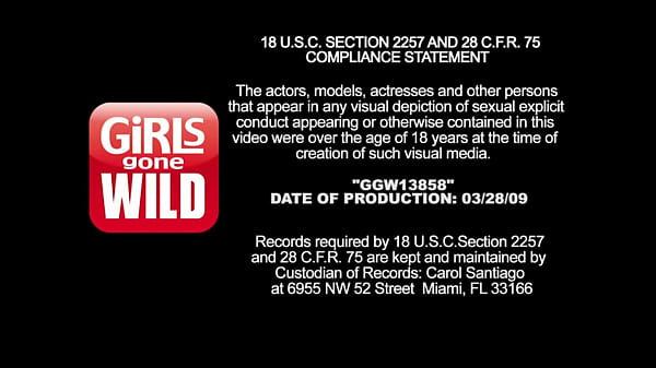 Nonton Licking Pussy On The Bar thumbnail