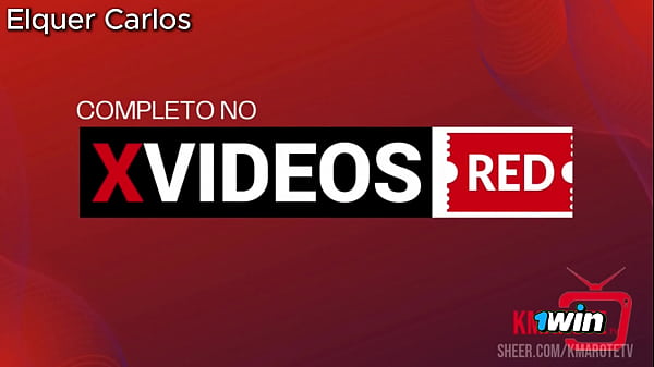 Morena gostosa voltou pra casa desanimada e ganhou uma bela dedada da amiga de quarto que caiu de boca 