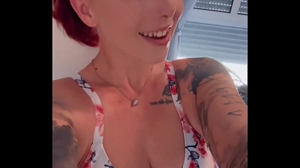 Mittagspause ich lieg nackt und warte auf deine nachricht wie w&auml;r&rsquo;s mit einem kleinen schmutzigen highlight f&uuml; 