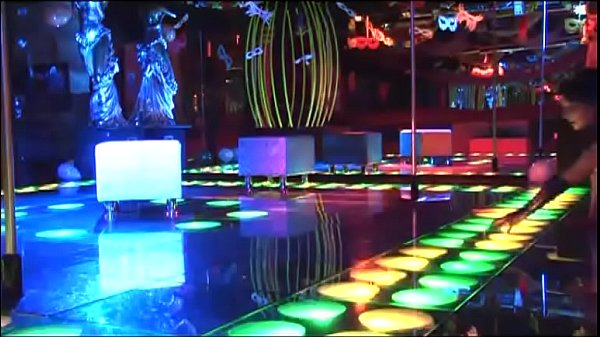 Nonton When You Find Out Your Wife Is A Whore... Vol. 7 thumbnail